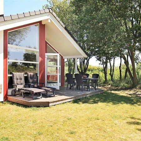 Three-Bedroom Holiday Home In Grossenbrode 1 Экстерьер фото