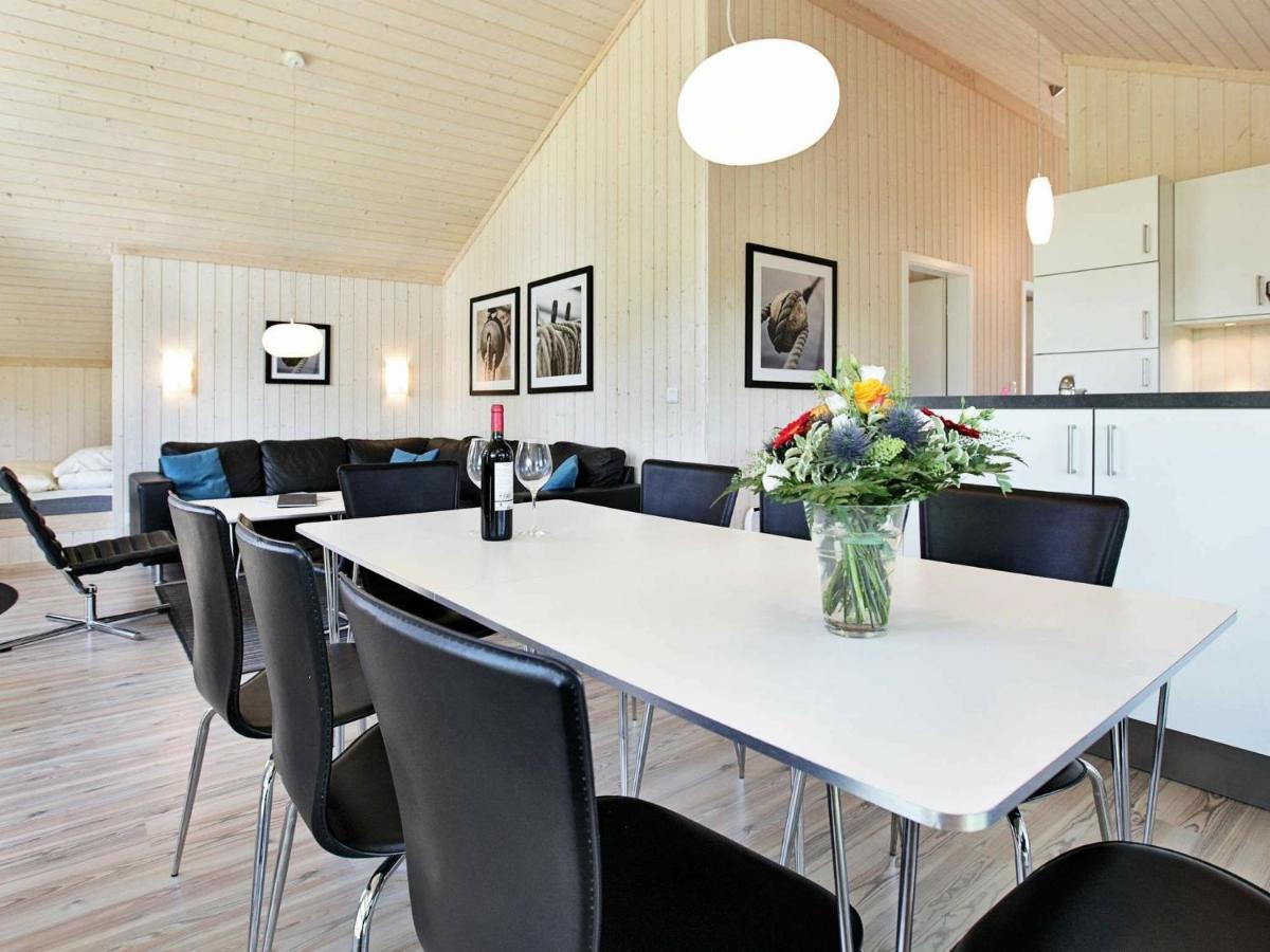 Three-Bedroom Holiday Home In Grossenbrode 1 Экстерьер фото