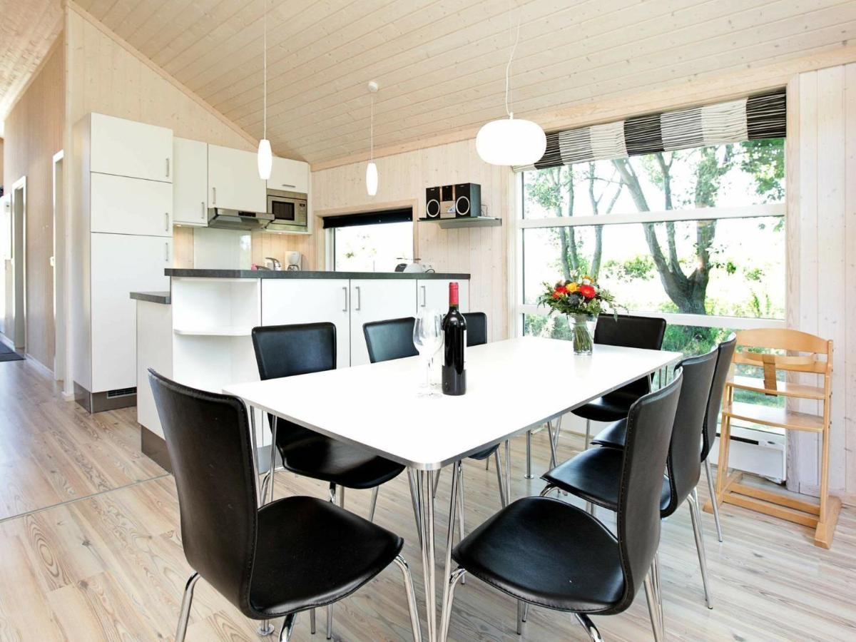 Three-Bedroom Holiday Home In Grossenbrode 1 Номер фото