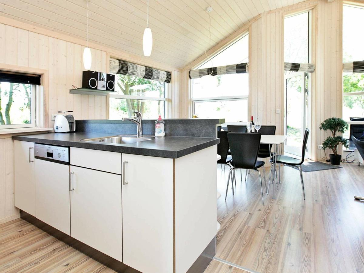 Three-Bedroom Holiday Home In Grossenbrode 1 Номер фото