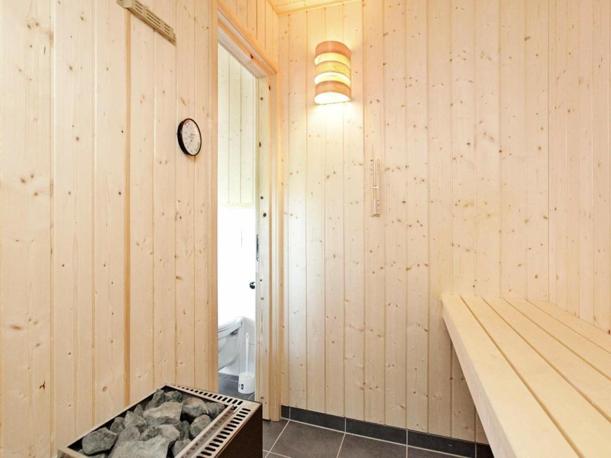 Three-Bedroom Holiday Home In Grossenbrode 1 Экстерьер фото