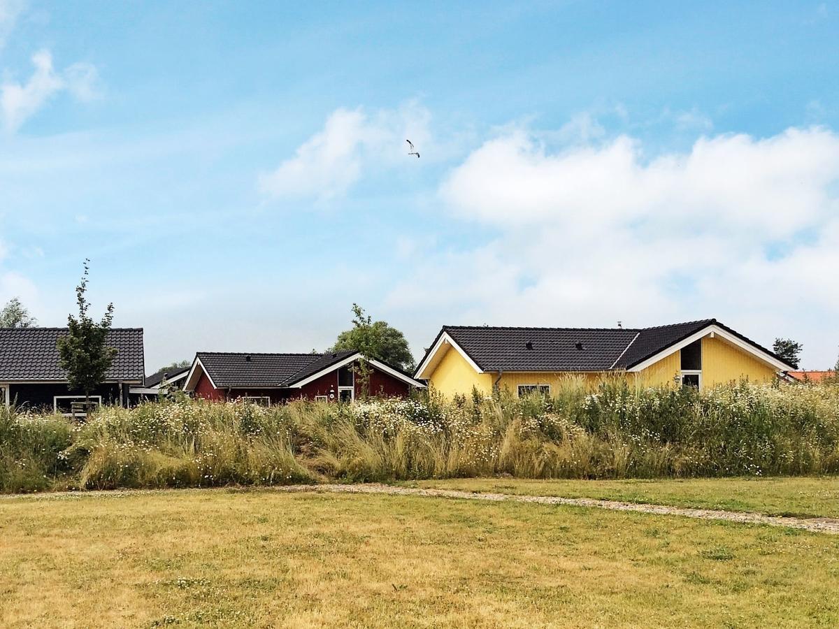 Three-Bedroom Holiday Home In Grossenbrode 1 Экстерьер фото