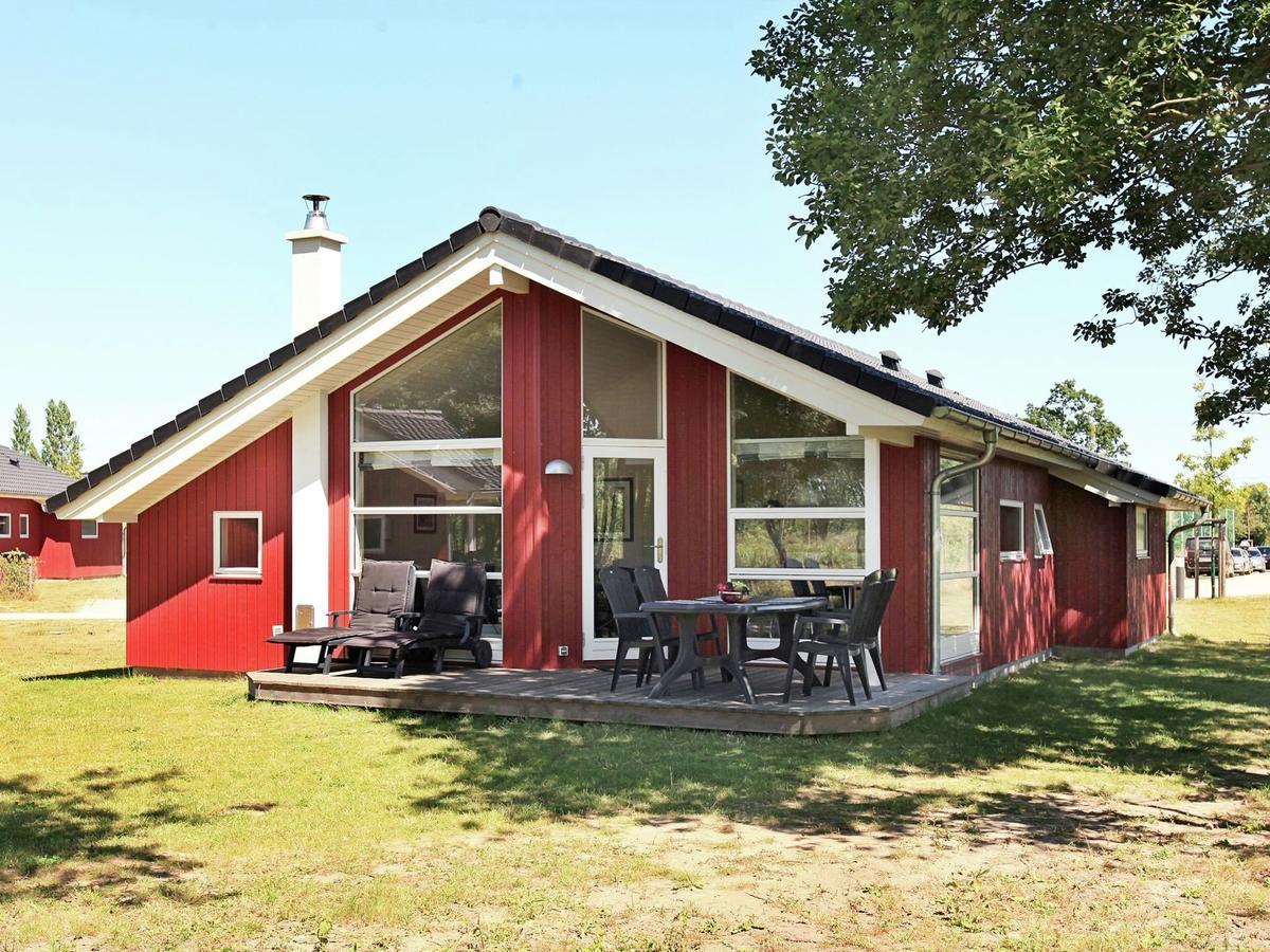 Three-Bedroom Holiday Home In Grossenbrode 1 Экстерьер фото