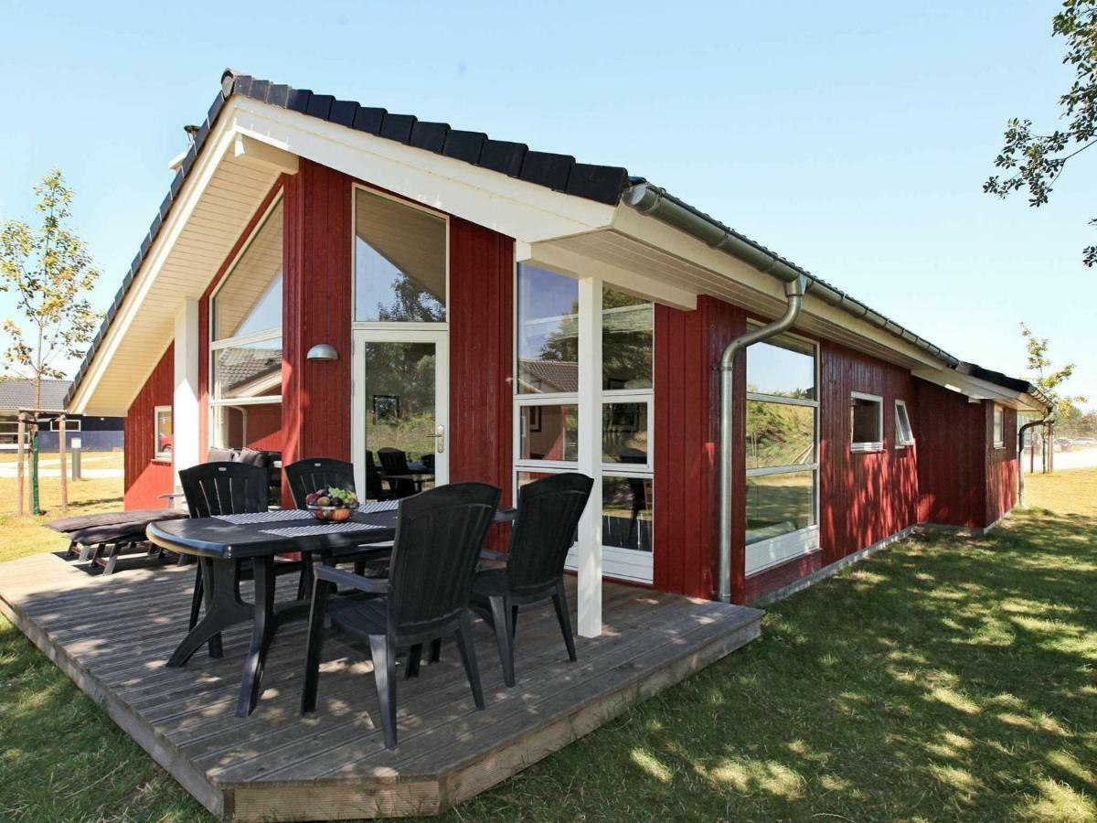 Three-Bedroom Holiday Home In Grossenbrode 1 Экстерьер фото